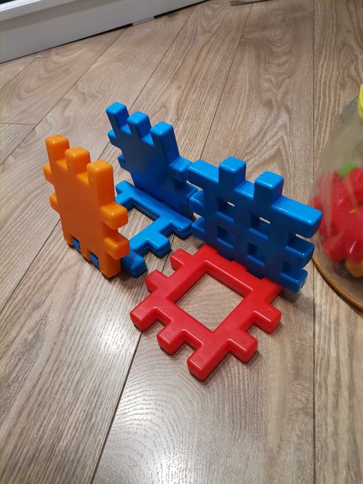 Игра конструктор для малышей