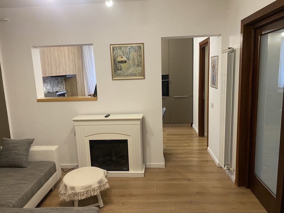 Inchiriez apartament