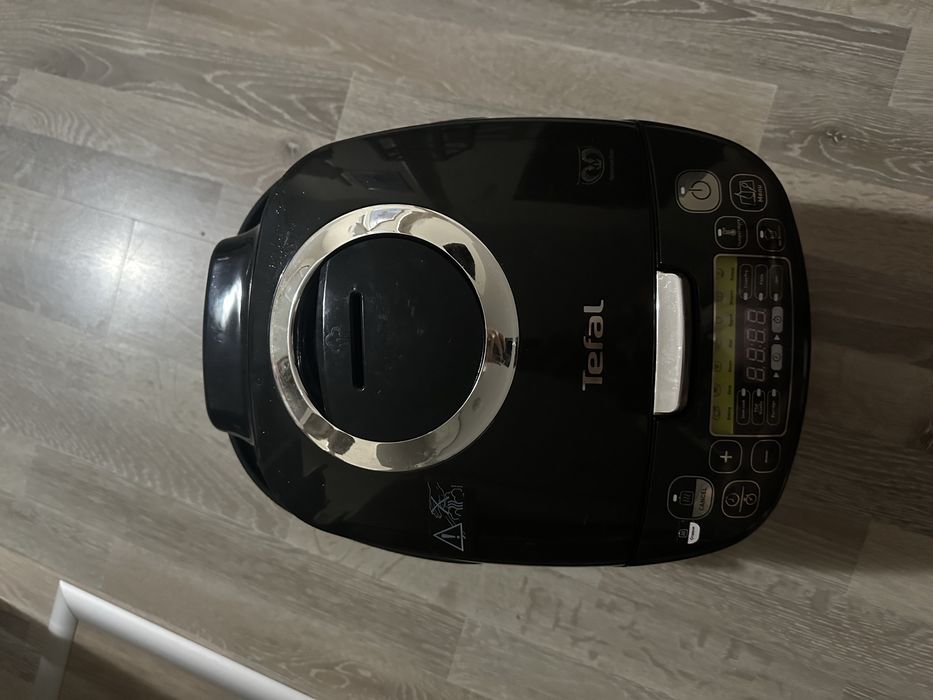 Мултикукър TEFAL sphericook