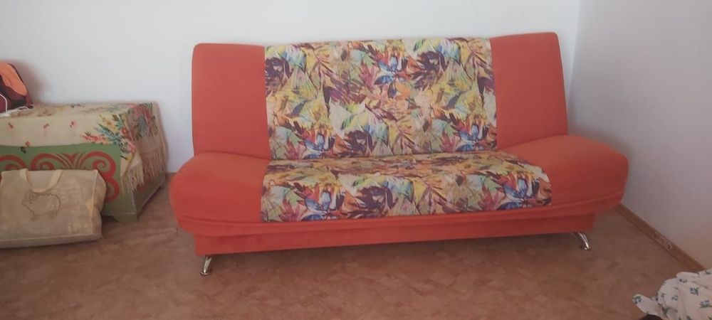 СРОЧНО продам диван с 2 креслами