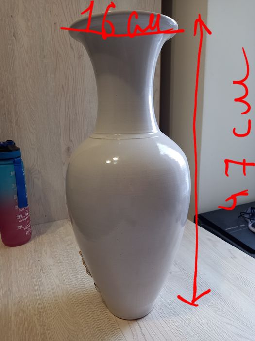 Продам напольную вазу