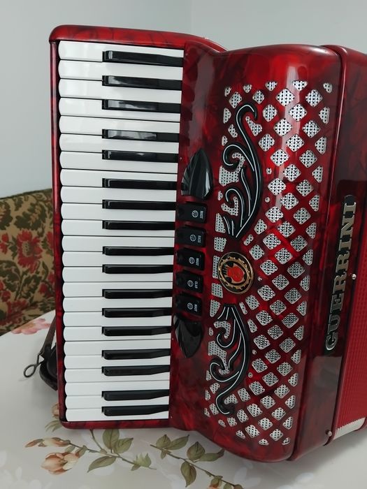 Acordeon Guerrini Amati 108