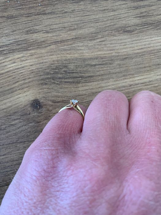 Годежен пръстен 18к с диамант