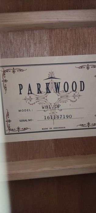 Продам гитару Parkwood