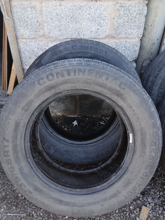 235/65R17 продам комплект