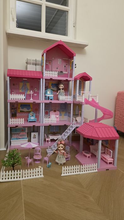 Игрушечный домик для девочек