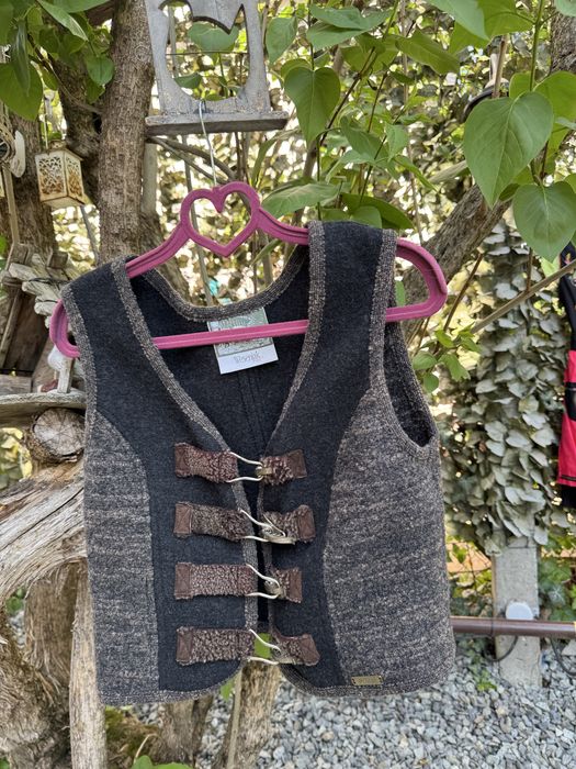 Port austriac, dirndl, Tirol, vesta lana jacheta lana