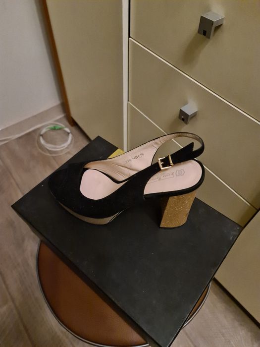 Женская обувь 38-39