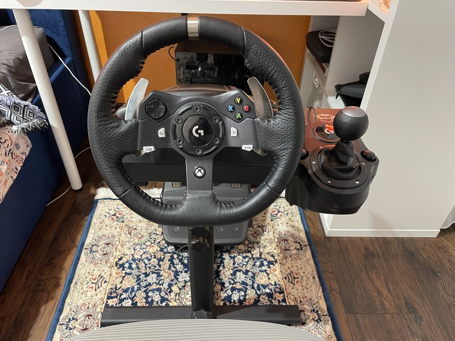 Cockpit Simulator Trust GTX 1150 Pacer (suport volan si pedale)