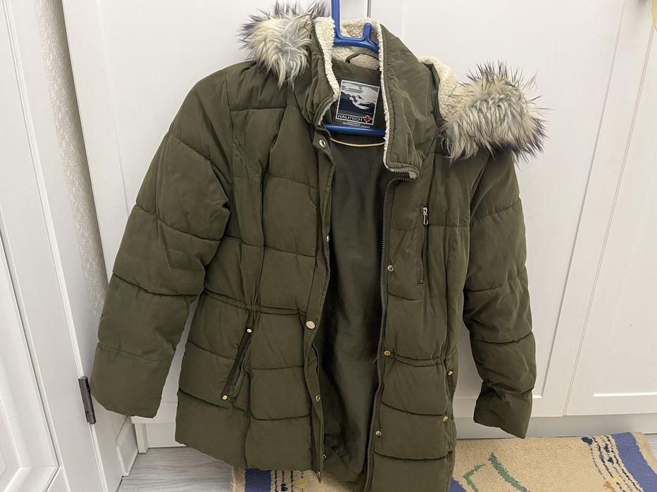 Продам женский пуховик