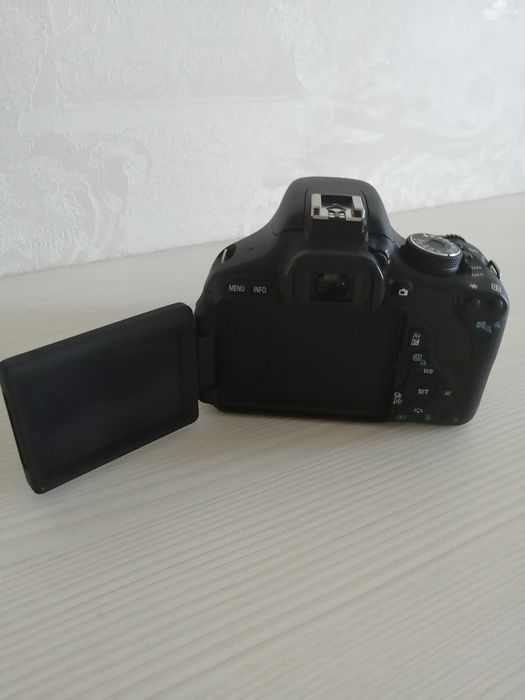 Продам фотоаппарат CANON EOS 600 D