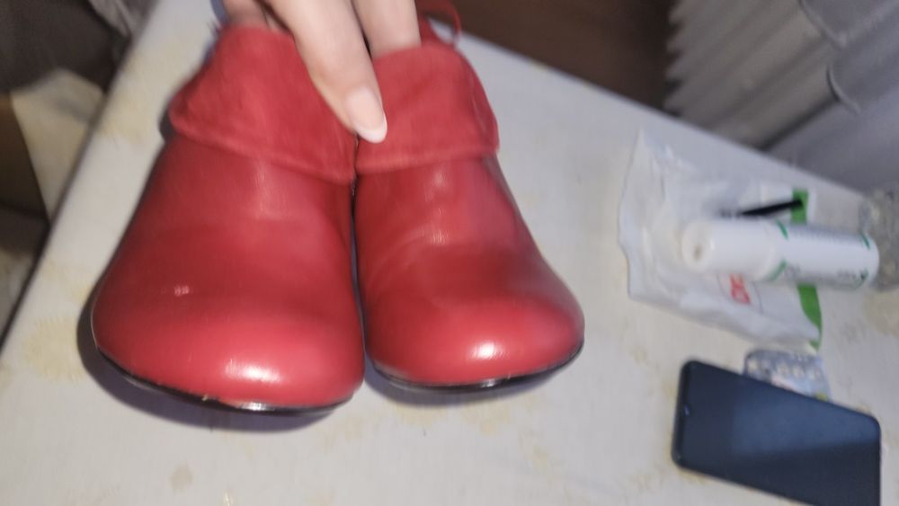 Cizmulite buffalo london ,stare buna marime 36