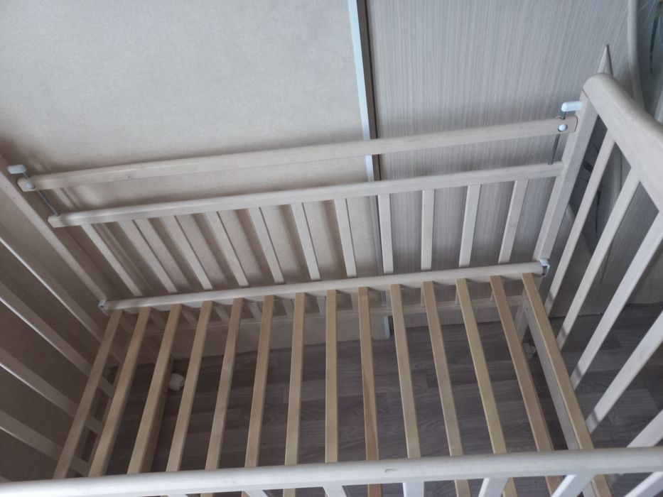 Продам кровать детскую