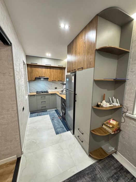 Продается 2 комнатная квартира ремонт ул Шота Руставели