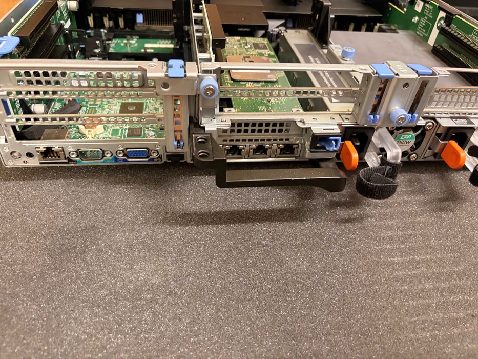 Dell PowerEdge R740XD – 2x Xeon 6240, 16GB RAM, H730, iDRAC9 ENT, 4x1GbE, 2x750W сървър