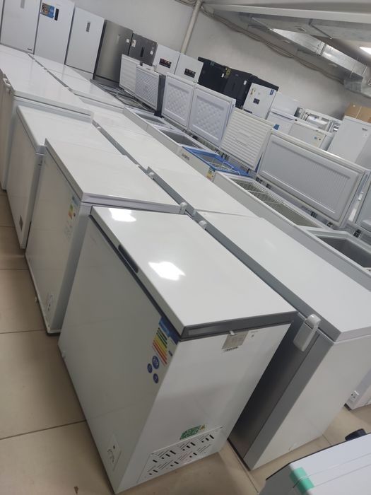 Витринный Холодильник Морозильник  Доставка по городу !