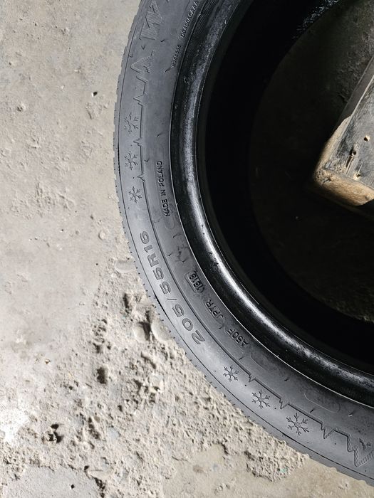 2 anvelope iarna 205 55 16 Dunlop