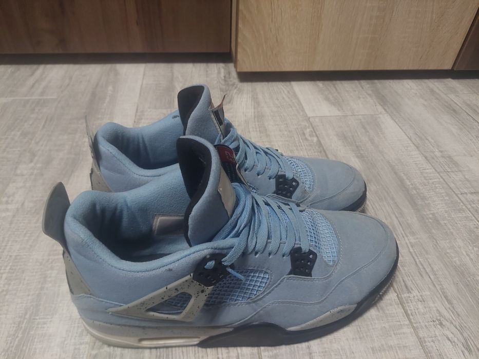 Jordan 4 universiti blue