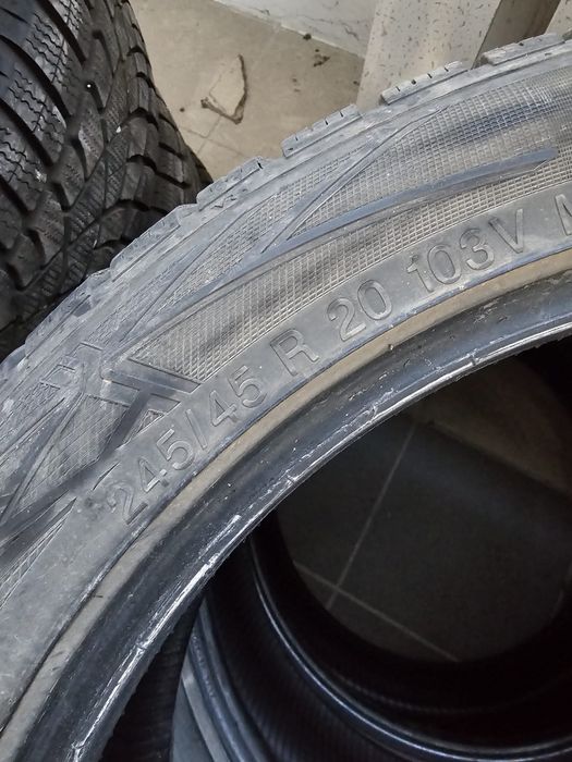 Set Anvelope iarna pe 20 BMW G01 G02 275 40 R20 245 35 R20