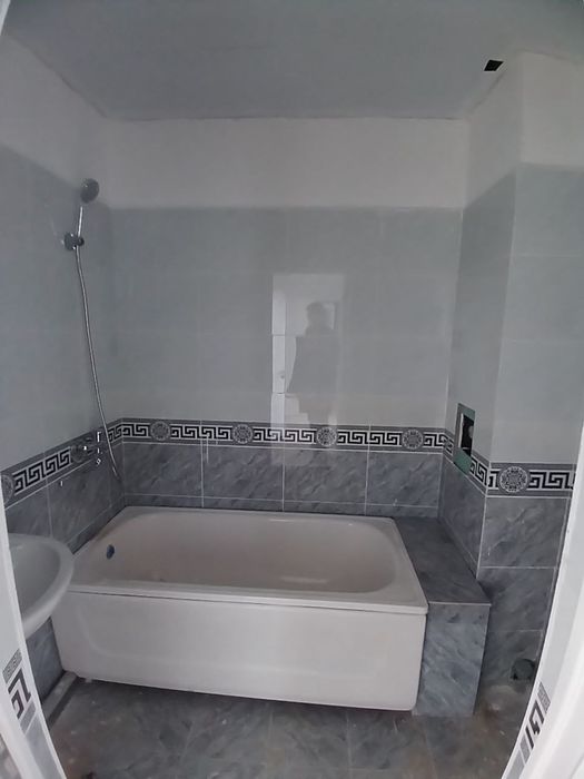 Музсарой рўпарасида новостройка сотилади 3 хонали