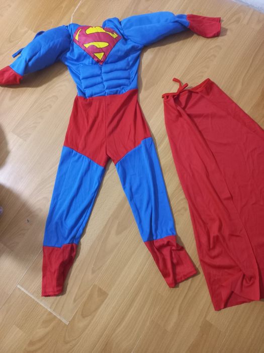 Продам костюм человека паука