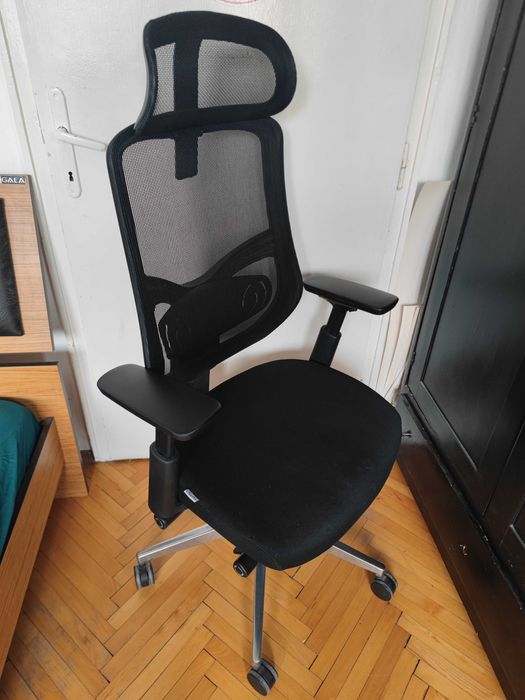 Ергономичен офис стол ChairPro 1000 HL - черен / Употребяван Стол