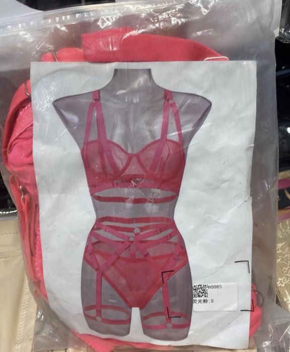 Costume, Lenjerie intima Femei