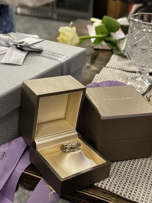 Продам кольцо Bvlgari в оригинале