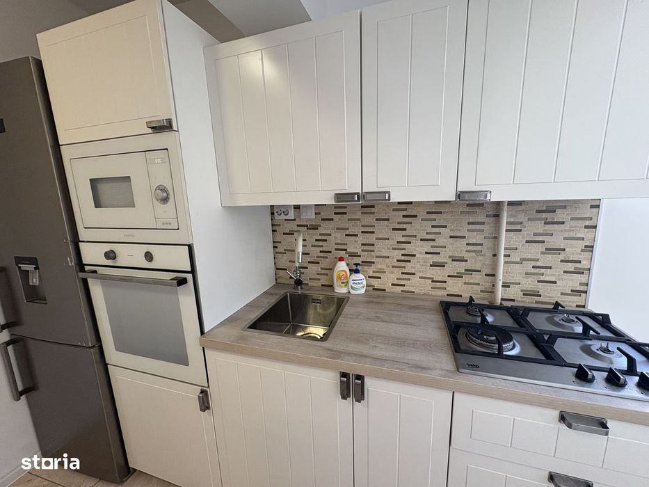 Unirii,O.Goga,ap.2 camere,et.2, 70mp,renovat,loc parcare 650Euro/luna