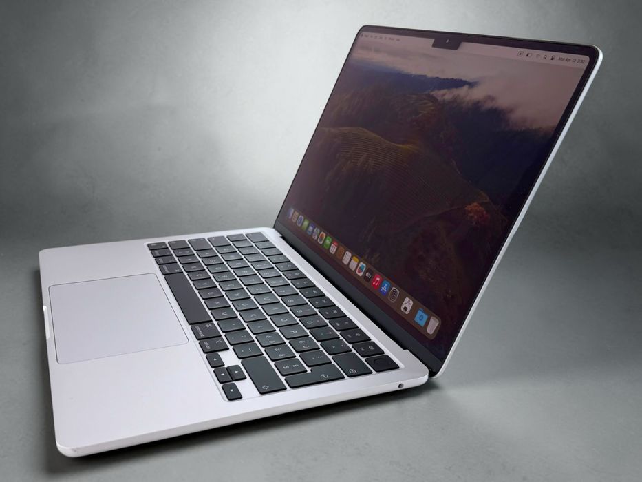 НОВ! MacBook Air M3 13.6” M3 8RAM 256GB Space Gray / Silver Гаранция!