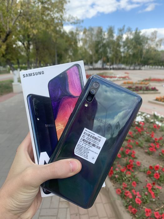 Продам самсунг А50