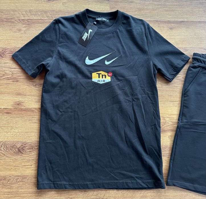 Мъжки,памучен,къс,черен екип Nike TN с бродерия
