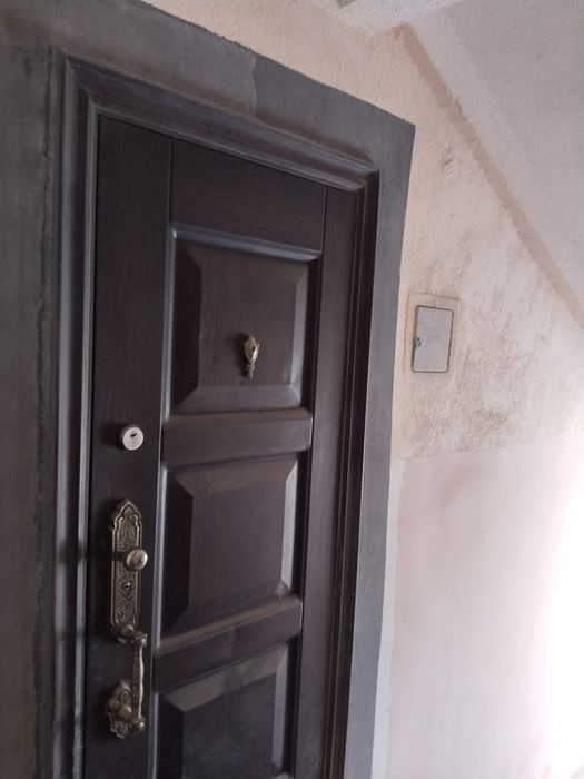 Янгиюль. 2ком 1этаж 2этажка.ул Беруни дом 2 кв 3. ЯНГИЮЛЬ. Евроремонт