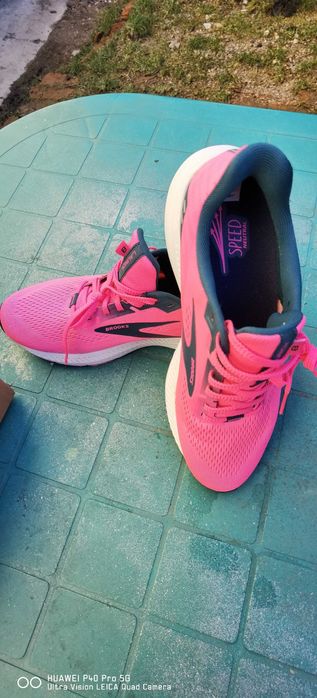 Adidasi brooks de alergare