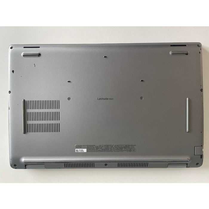 Лаптоп Dell Latitude 5521 (i7, 32GB RAM, 512GB SSD, 15.6-инчов)