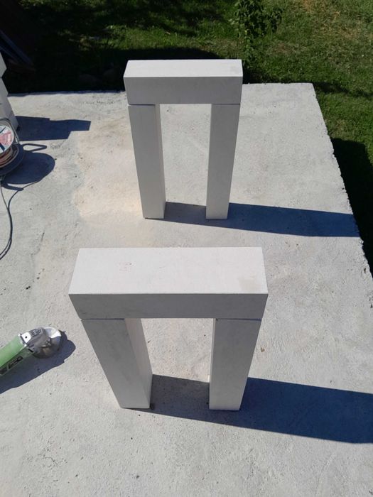 Каменна маса от врачански камък