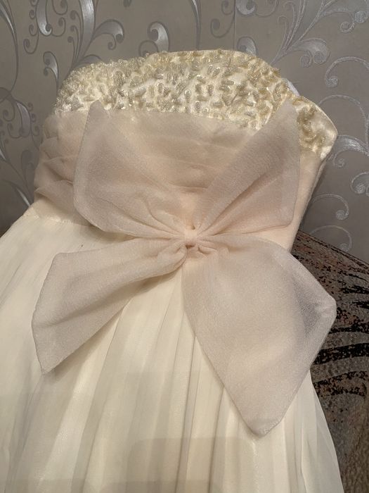 Продам вечернее поатье