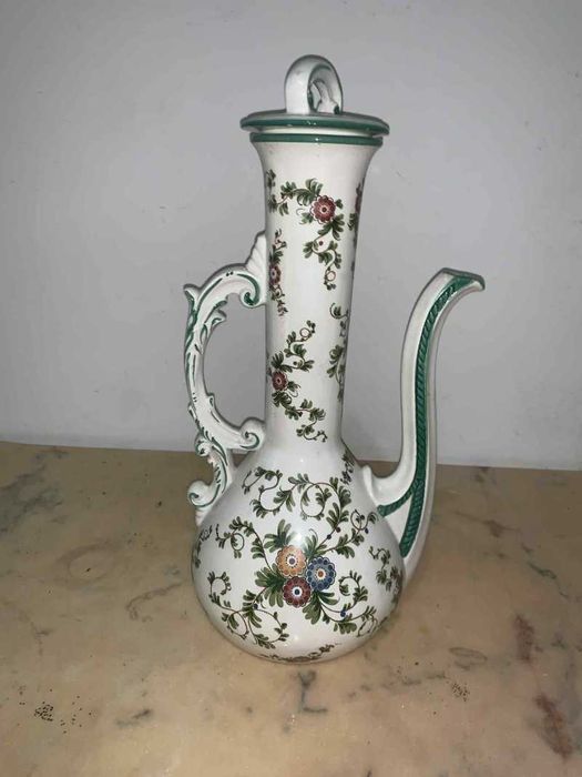 Carafa cu maner si capac din portelan