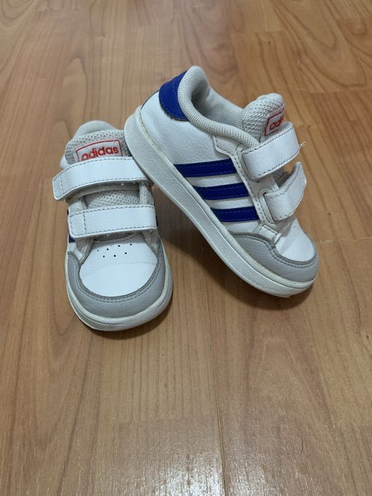 Adidasi adidas copii 22