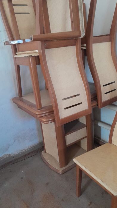 Кухоная мебель стол со стулями 6шт