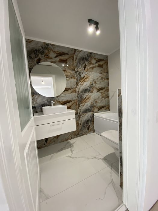 Dau in chirie casa in cartierul Viena