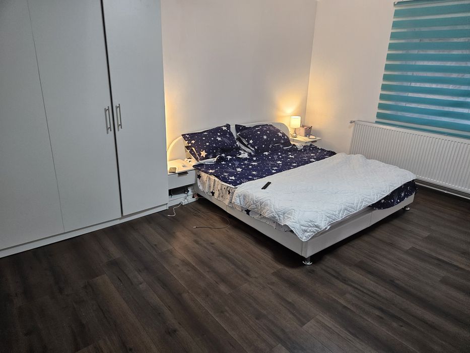 Casa pe 33000mp ( 3.3 Ha)