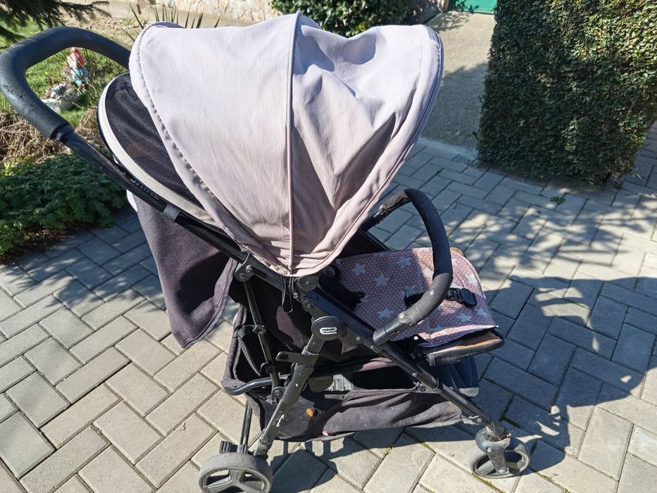 Детска количка и матрак за кошара нов