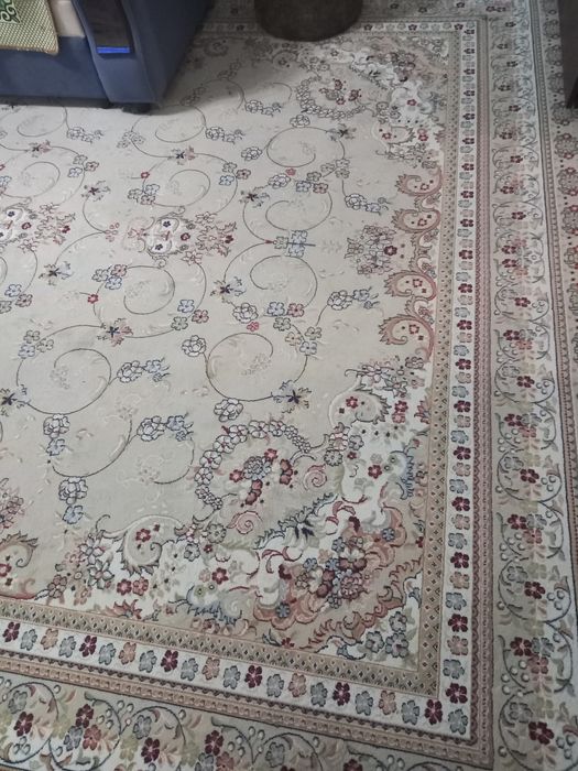 Продам ковры срочно.б/у