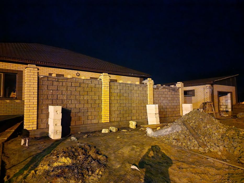 Строител узбек бригада