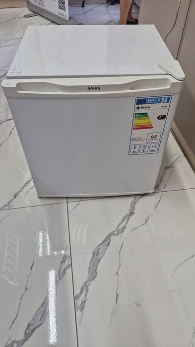 Продам мини холодильник