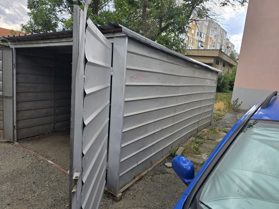 Продава се Гараж / Паркомясто в Казанлък - 15 кв.м за 7 €/кв.м - Снимка #1