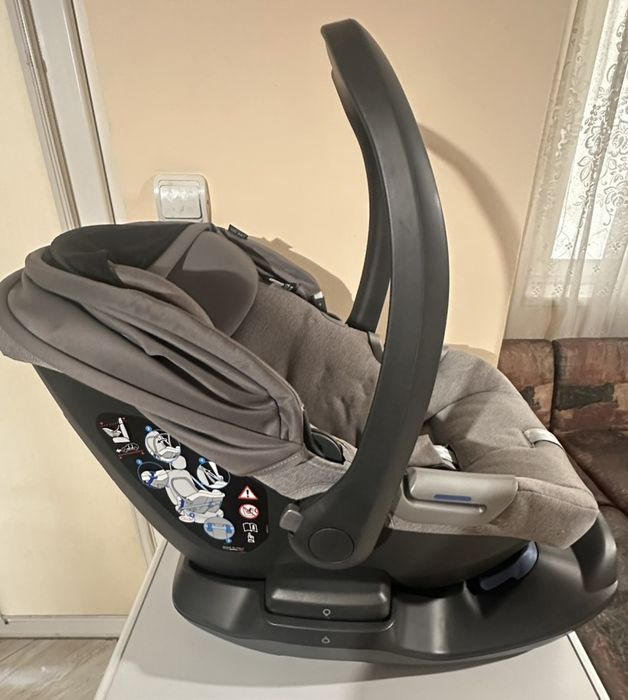Бебешко столче за кола с база Inglesina