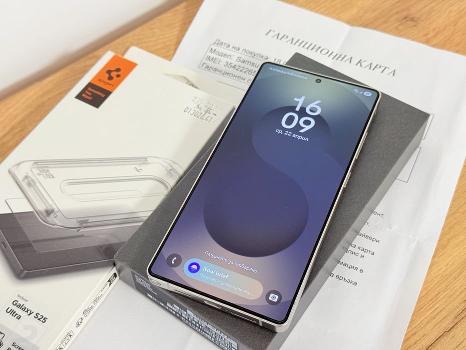 Samsung Galaxy S25 Ultra Перфектен с гаранция!!!