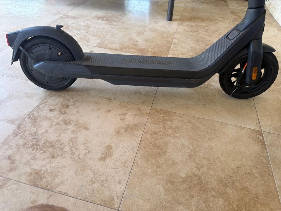 Trotineta electrica Ninebot E2 Pro